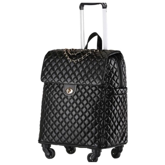 ✨✨LAST ONE ✨Quilted Faux leather Fabulous Travel Rolling bag - Picture 5 of 10